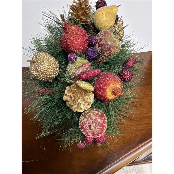 Vintage Gold Santas Sleigh Wicker‎ Centerpiece With Packages &Faux Pine Cones - Picture 9 of 10